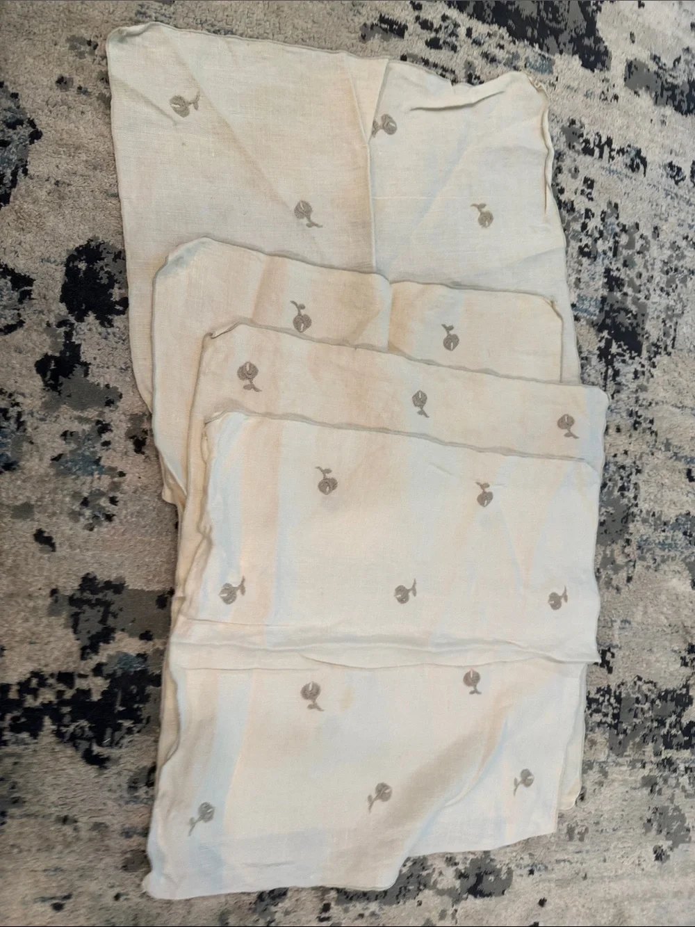 N/A vintage linen